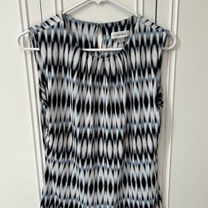 Blouse with cute neck line detail